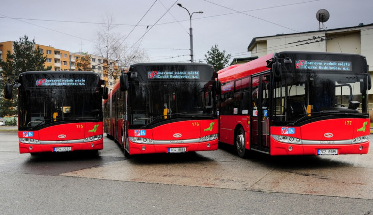 Nové velkokapacitní autobusy