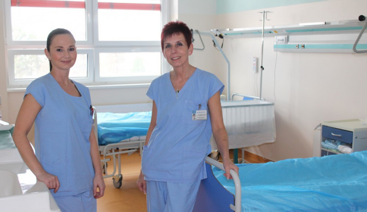 Čerstvé maminky si nemohou novou porodnici vynachválit