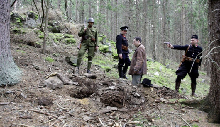 Zajímají se o události jara 1939 v Podkarpatské Rusi. Dokonce natočili amatérský dokument