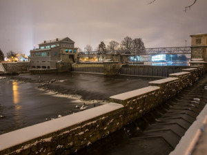 Noční zasněžené České Budějovice