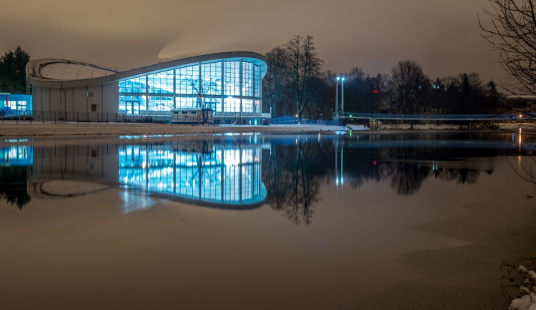 Noční zasněžené České Budějovice