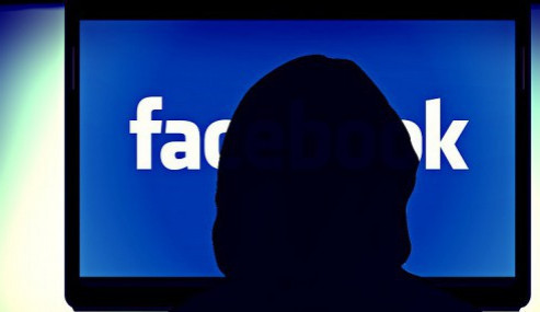 Facebookem se znovu šíří žádosti přátel o peníze. Můžete přijít o všechny úspory