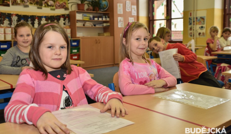 Předávání pololetních vysvědčení