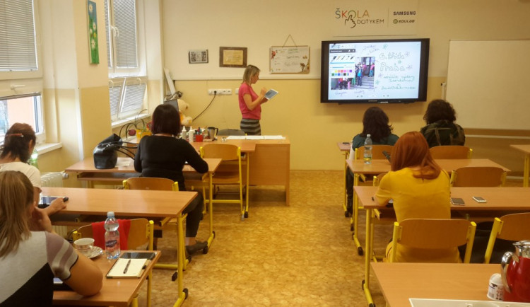 Učitelé se seznamovali s využitím dotykových technologií ve výuce