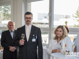 Pořízení dvou nových urychlovačů