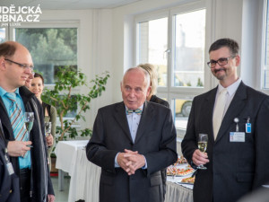 Pořízení dvou nových urychlovačů