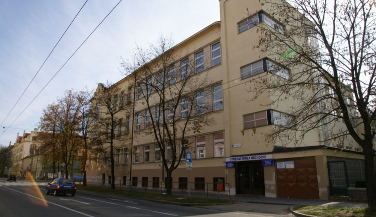 Střední škola obchodní, České Budějovice, Husova 9