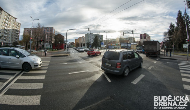 Sledovali jsme pět nejhorších křižovatek. Jaké jsou výsledky?
