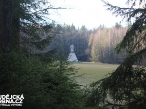 JIHOČESKÉ TOULKY: Výlet k monumentálnímu pomníku Jana Žižky je příjemným relaxem