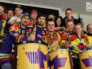 Fanklubáci s cenou od klubu