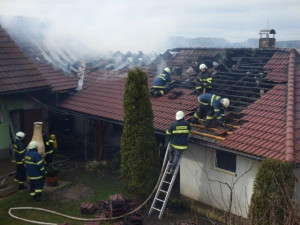 Požár střechy rodinného domu