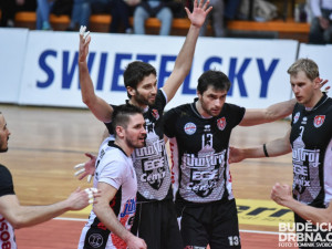 Jihostroj udolal Ostravu v pěti setech, soupeřem pro čtvrtfinále je Zlín