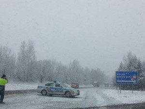 U Boršova uzavřela silnici hromadná nehoda.