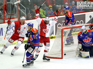 Nathan Robinson zvýšil na rozdíl třech branek