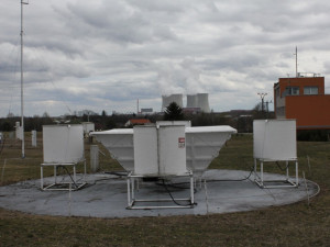 Windprofiler umí změřit rychlost větru ve výšce až šest kilometrů
