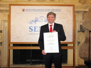 Ředitel pivovaru Budějovický Budvar získal cenu pivovarnické akademie za rok 2015