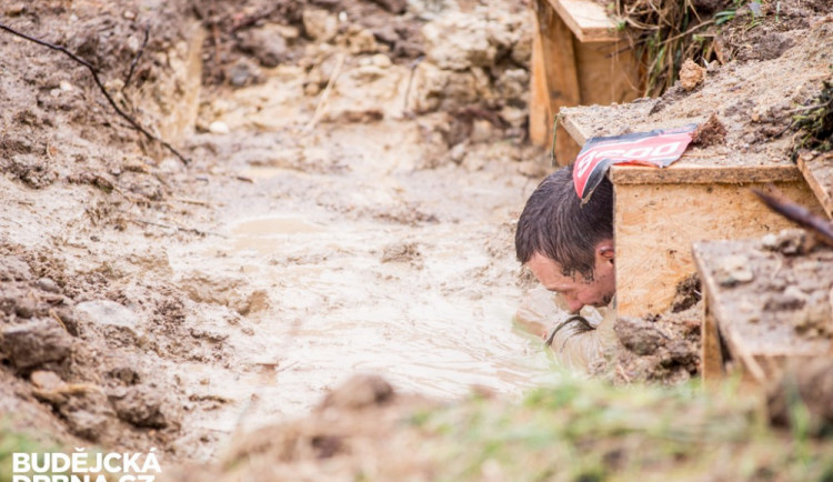 ARMY RUN v Hluboké nad Vltavou zaběhl i jeden z redaktorů Budějcké Drbny