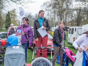 Závody kočárků u Malého jezu