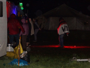 Víkendové hudební akci na louce