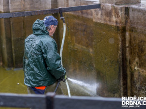 Čištění Samsonovy kašny