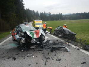 Pět lidí se minulou sobotu zranilo při vážné nehodě u Černé v Pošumaví
