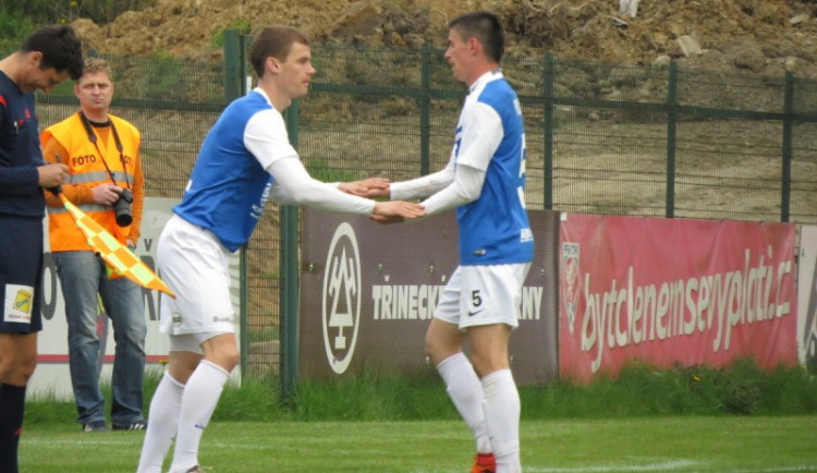 Stoszek střídá Pilíka