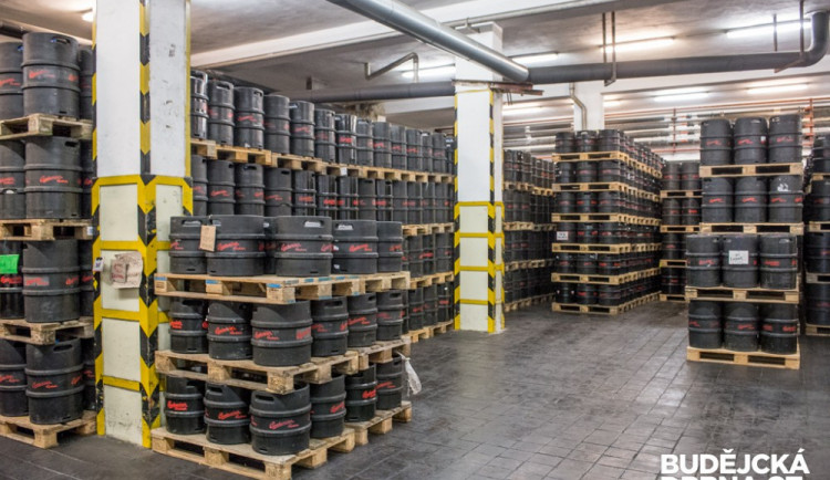 Budějovický Budvar již dvanáct let vyrábí pivo s logem Chráněné zeměpisné označení