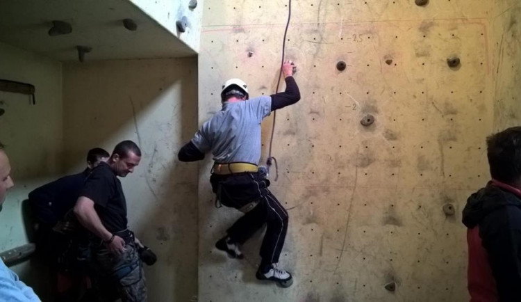 Krajská hasičská soutěž v lezení na umělé stěně
