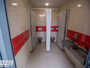 Veřejné toalety ve Stromovce