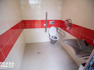 Veřejné toalety ve Stromovce