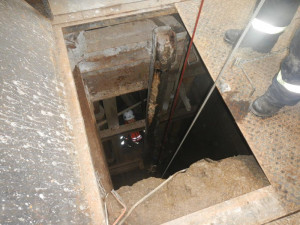 Záchrana muže ze šachty