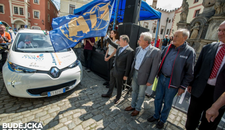 Prezident mezinárodní automobilové federace Jean Todt odstartoval 5. ročník New Energies Rallye