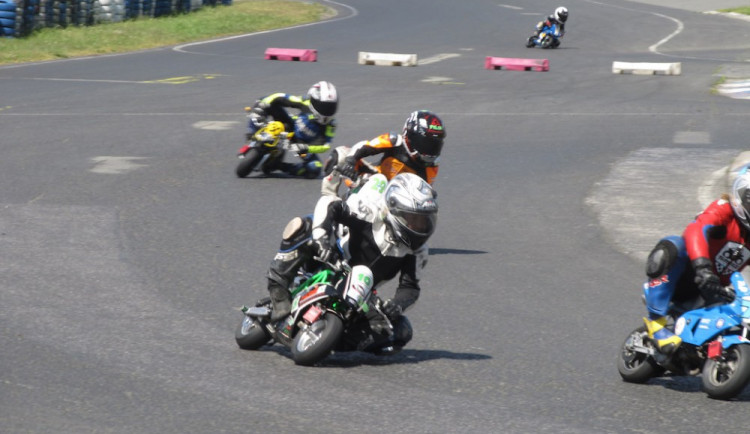 Mistrovství republiky malých silničních motocyklů bylo zahájeno