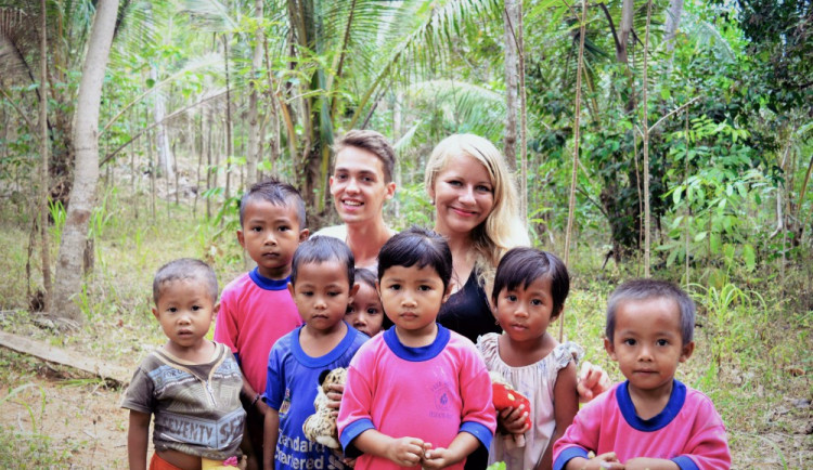 Simona Pilečková s dětmi