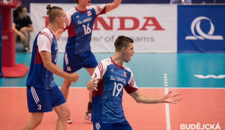 Skvělá atmosféra dohnala český tým za vítězstvím ve čtyřech setech