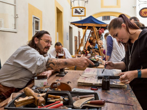 Slavnosti pětilisté růže