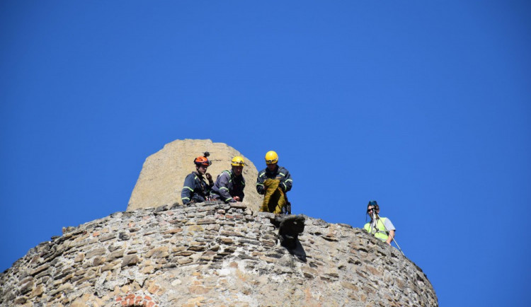 Cvičení na strakonickém hradě mělo ve scénáři i práci s lanem