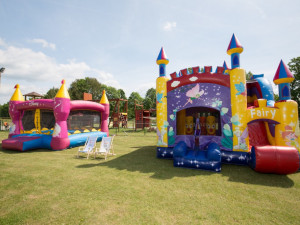 Dětský nafukovací park ve Sportovně relaxačním areálu Hluboká nad Vltavou