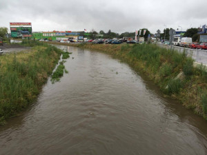 Vytrvalý déšť může na Šumavě a v Novohradských horách zvýšit hladiny řek