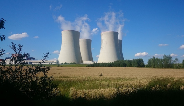 Temelín připojil k jednomu bloku všechny čtyři věže