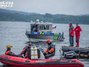 Policie posílila na jihu Čech hlídky na Vltavě