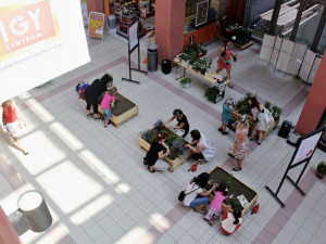 Pomozte nám zalévat, ať vyrosteme co nejdříve!