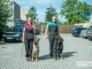 Jana Hořejší a pes Una a Jiří Štindl a pes Perry