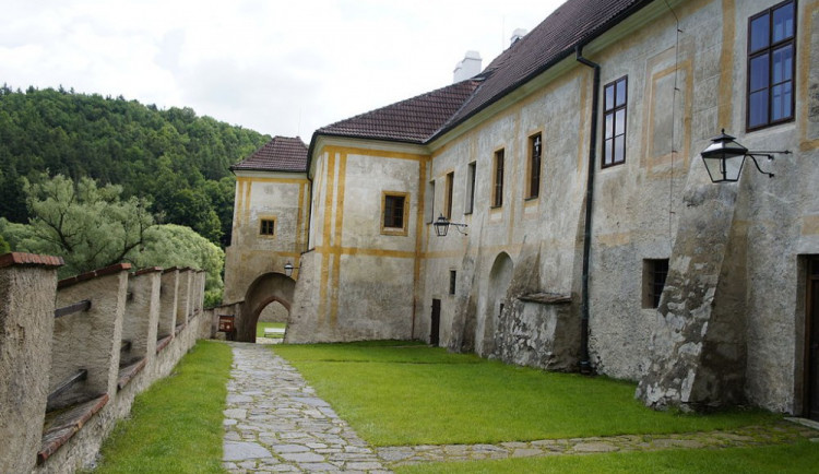 Klášter Zlatá Koruna