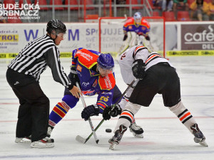 Martin Heřman na buly proti Vjačeslavovi Ušeninovi