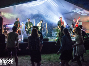 Queens of Everything