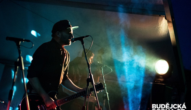 Queens of Everything