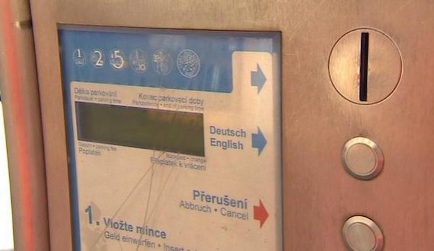 Jihočeská města mají z parkovacích automatů miliony korun