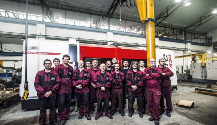 Zadlužený Kovosvit ve středu vyplatí zaměstnancům červencové mzdy