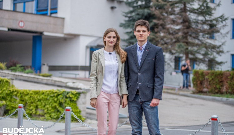 Čtyřiadvacetiletá Nikola Kosová a pětadvacetiletý Michal Prokeš, účastníci soutěže Medik roku